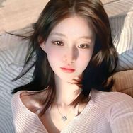 HW-戚妮平板电脑抖音号头像