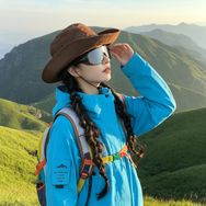 快乐小汪（冲锋衣专场）抖音达人头像