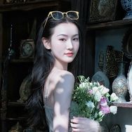 萧瑶（冷白皮）抖音达人头像