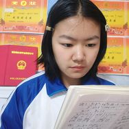 万湾学姐抖音达人头像