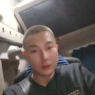 龙哥聊卡车（货车锂电池）抖音达人头像