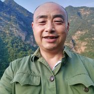 蜂子唐哥抖音达人头像