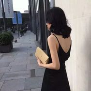 十一刀妹⁸²⁸🐒抖音达人头像
