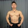 健身教练阿伟（线上1v1指导）抖音达人头像