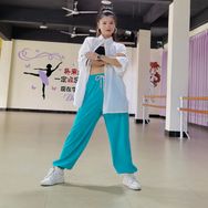 爱跳舞紫罗抖音达人头像