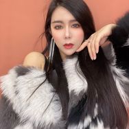 孝丽服饰抖音达人头像