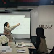 设计师陈媚轻奢女装NILICO抖音达人头像
