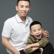 带娃的洋哥抖音达人头像