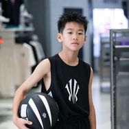 U6篮球🏀小菜鸡🐔抖音达人头像