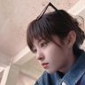 搬啤酒的小女孩 杨艺抖音达人头像