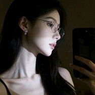 青颜水晶老花镜抖音达人头像