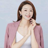 莎姐～卿云漫谈电子商务店抖音达人头像