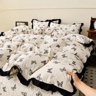 好屋来纺织品（小小倩）抖音达人头像