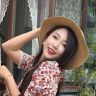 艺霖女士抖音达人头像