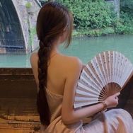 羽汐追剧抖音达人头像