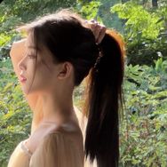 姬佳棋真诚勇敢又善良抖音达人头像
