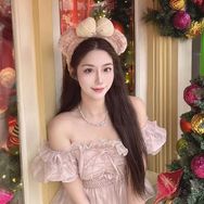 小硕爱吃甜抖音达人头像