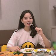 朱鼓励喜欢吃的一天抖音达人头像