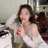 于然［丝巾小美女🧚🏼‍♀️］抖音达人头像