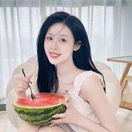 晚晚vicky抖音达人头像