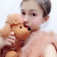 莹子「苏小安妮品牌创始人」抖音达人头像