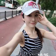 叶子🍀抖音达人头像