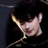 浦普ᴬᴾ💞新歌《无人共晚风》抖音达人头像