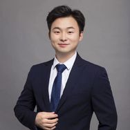 小岛德语抖音达人头像