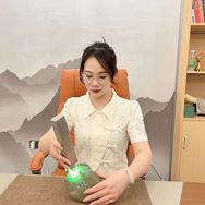 七玺珠宝七姐抖音达人头像