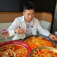 小钟同学抖音达人头像