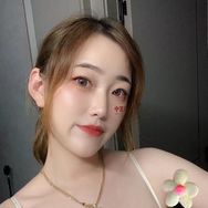 是宝妈佩佩呀抖音达人头像