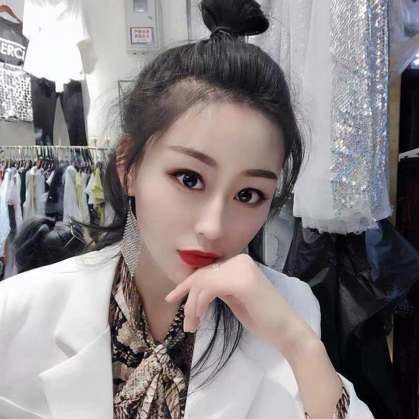 黑娜服饰（晚上8点上新）正在直播直播封面