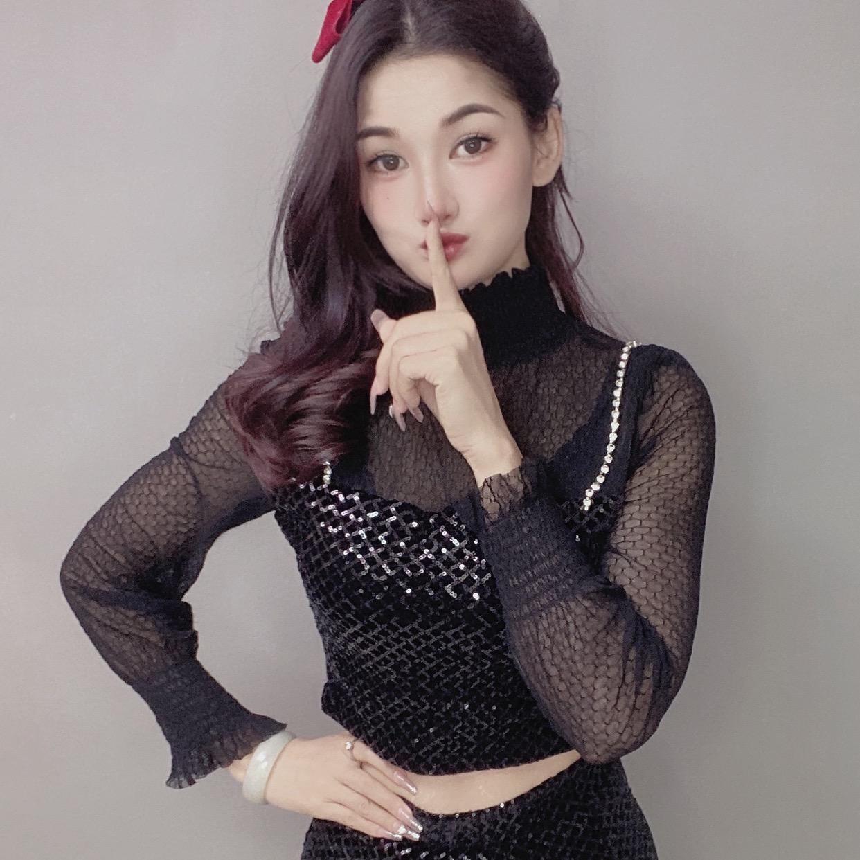 哇塞这么多人看吃啥呢直播封面
