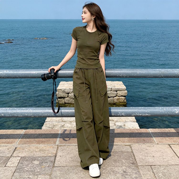 2026夏装穿搭一整套显瘦修身短袖T恤工装女阔腿裤休闲运动两件套商品图