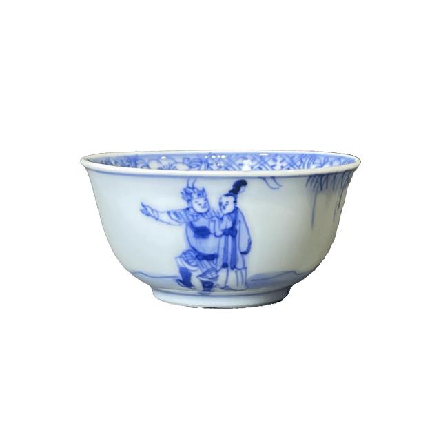 26068408y青花凤仪亭吕布戏貂蝉杯商品图