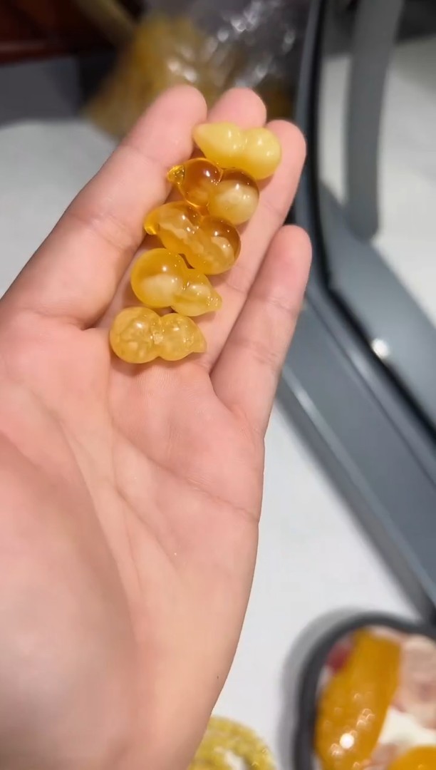 未镶嵌颈饰蜜蜡琥珀蜜蜡吊坠多样性发一条商品图