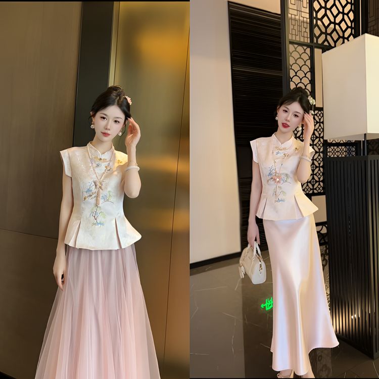 “新中式国风贵气千金感重工刺绣时尚收腰上衣半身裙套装”商品图