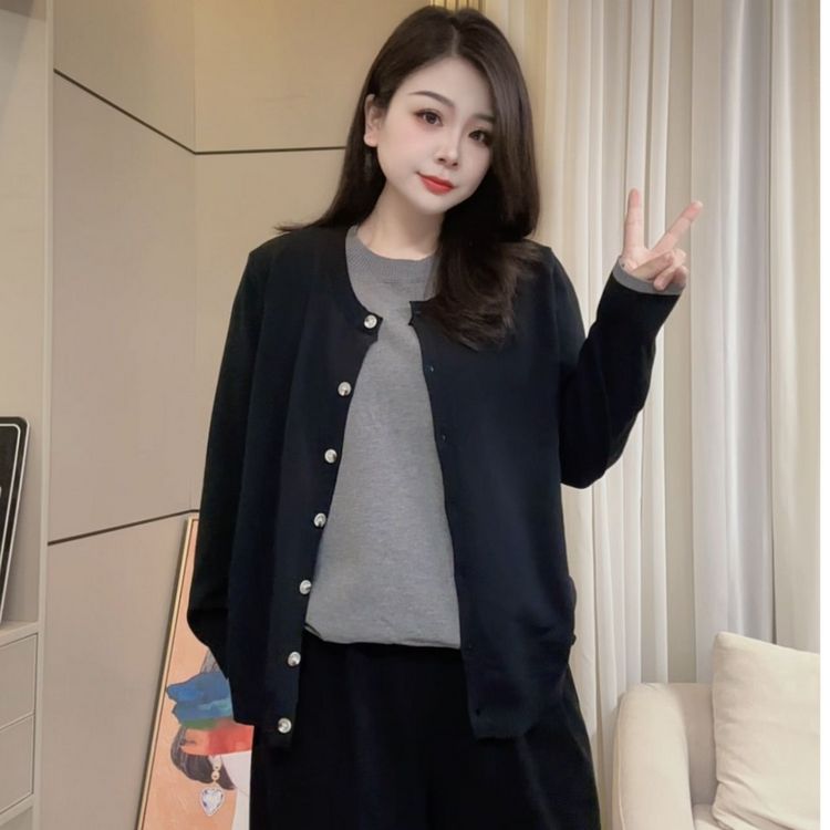 大大工厂直销8018新款（90-200斤穿）大码女装拼色假两件针织长袖商品图