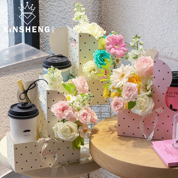 【秋天的奶茶】芯苼 原创奶芙花园手提盒咖啡盒手工diy花束花艺礼盒商品图