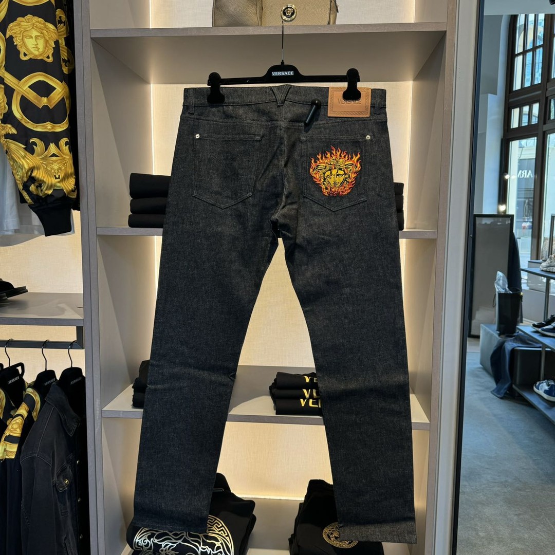 未使用 VERSACE/范思哲 男款中腰做旧舒适透气裤子刺绣牛仔裤商品图