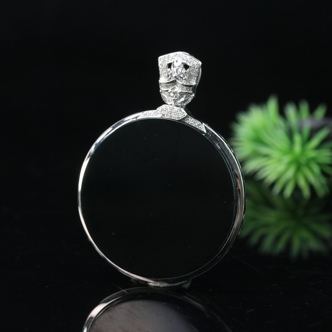 lot64天然缅甸A货翡翠18k墨翠吊坠/815644保利玉藏商品图