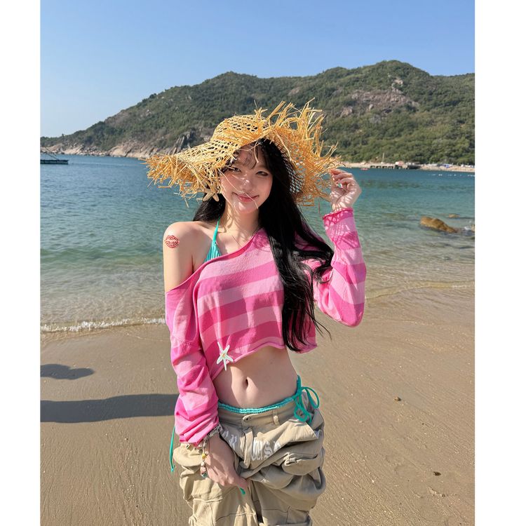 美式复古纯欲风撞色条纹露肩T恤女夏季新款修身多巴胺短款上衣ins