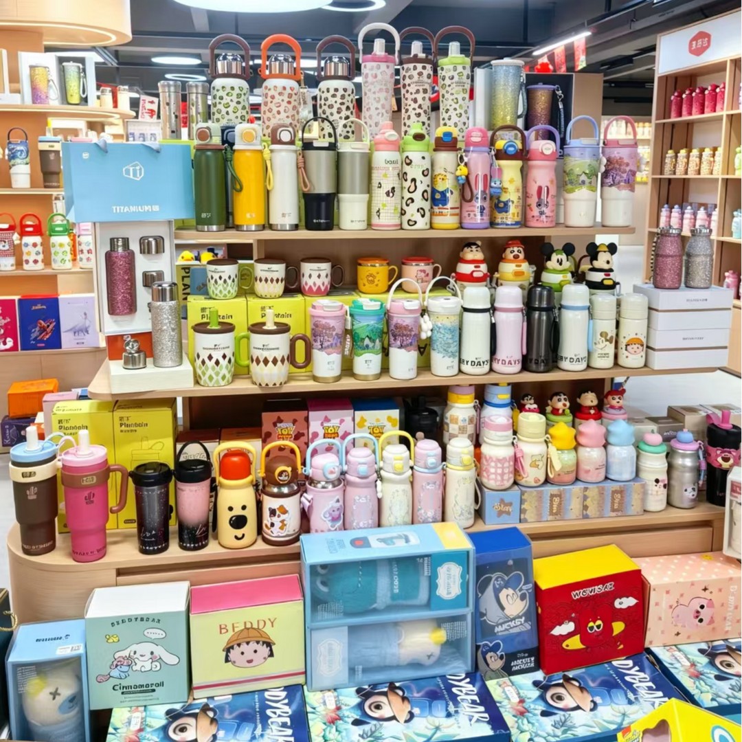 【佳佳】T5孤品浮力高颜值捡漏家用水杯保温杯便携可爱简约儿童商品图