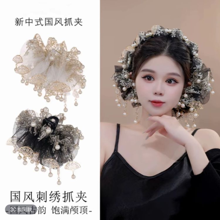 云扇风摇新中式刺绣折扇抓夹 时尚国风头饰流苏垂坠感鲨鱼夹商品图