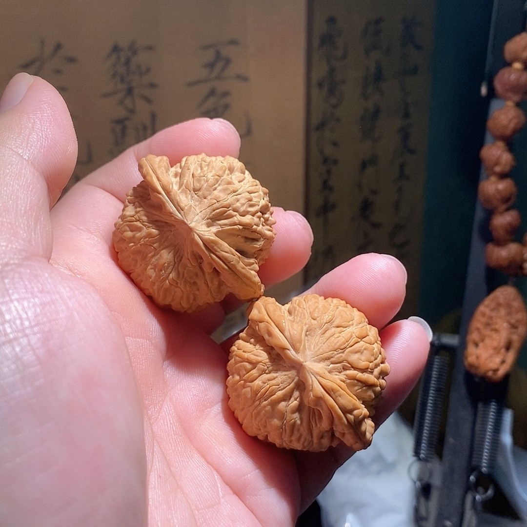 把件文玩核桃精品文玩核桃把玩手把件42mm白狮子全品商品图