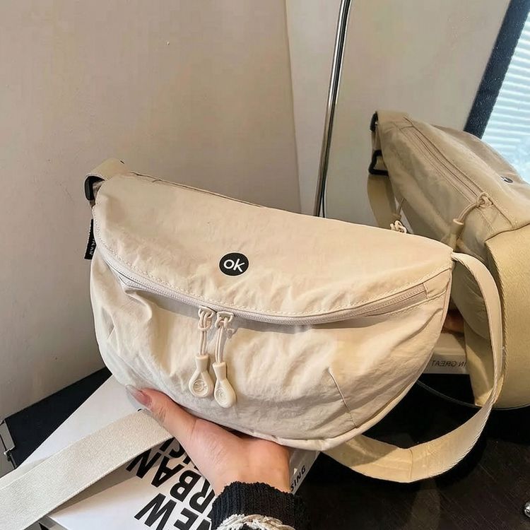 新款日系超轻防泼水牛津布男女百搭单肩斜挎包尼龙轻便实用马鞍包商品图
