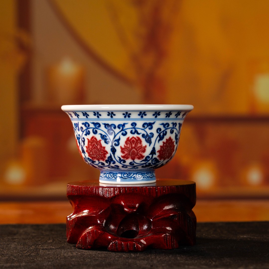 【小乔赏瓷】慕明柴窑青花釉里红缠枝莲花心压手杯mmgy595商品图