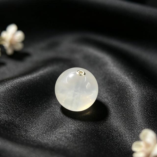 【老三珠宝】18k金水晶吊坠赠链GTY5【多样性发其一】约15mm商品图