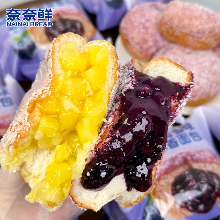 奈奈鲜菠萝蓝莓雪球面包爆款网红零食椰香早餐下午茶学生代餐糕点商品图